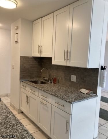 704 N Broad St 2E E, Elizabeth City, NJ 07208