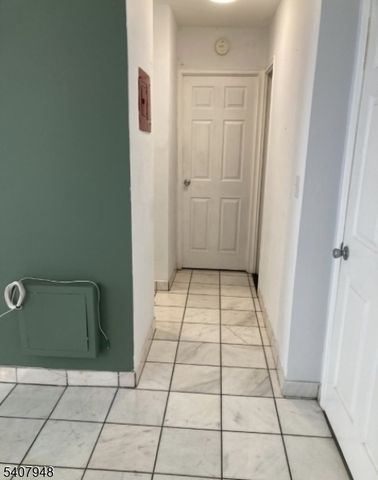 704 N Broad St 2E E, Elizabeth City, NJ 07208