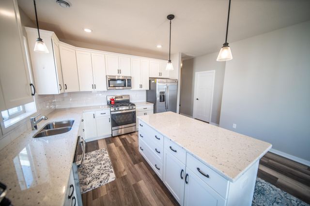 5247 Harvest Lake Drive NW, Rochester, MN 55901