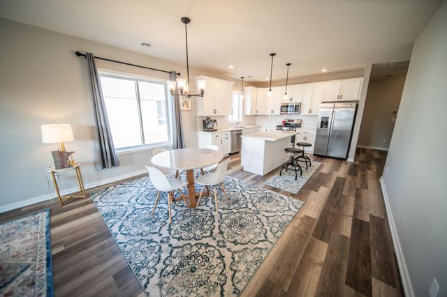 5247 Harvest Lake Drive NW, Rochester, MN 55901