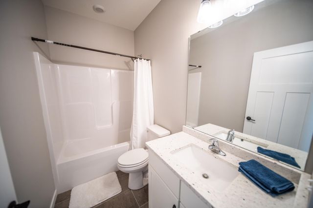 5247 Harvest Lake Drive NW, Rochester, MN 55901