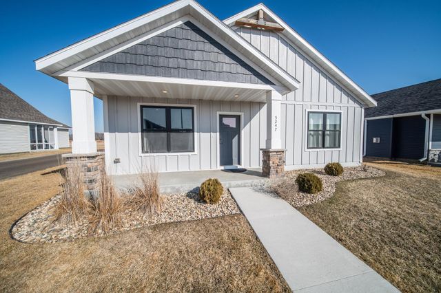 5247 Harvest Lake Drive NW, Rochester, MN 55901