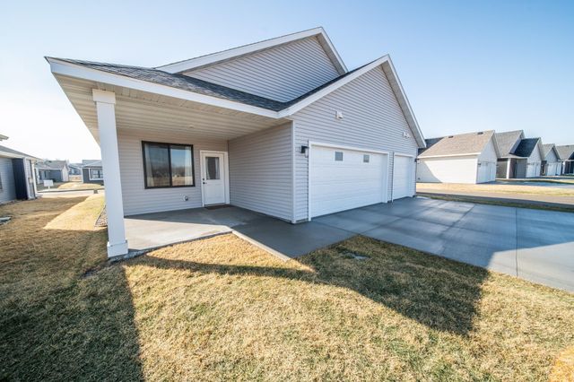 5247 Harvest Lake Drive NW, Rochester, MN 55901