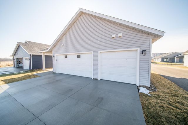 5247 Harvest Lake Drive NW, Rochester, MN 55901