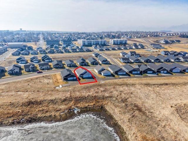 5247 Harvest Lake Drive NW, Rochester, MN 55901