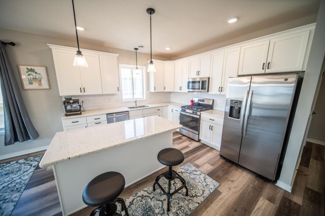 5247 Harvest Lake Drive NW, Rochester, MN 55901