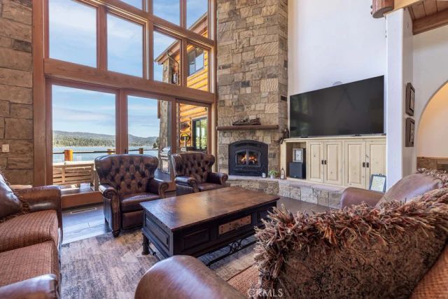 659 Cove Drive, Big Bear Lake, CA 92315