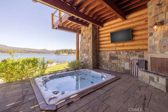 659 Cove Drive, Big Bear Lake, CA 92315