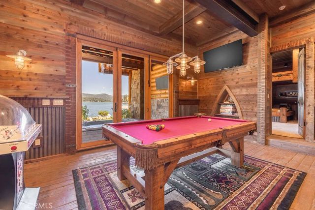 659 Cove Drive, Big Bear Lake, CA 92315