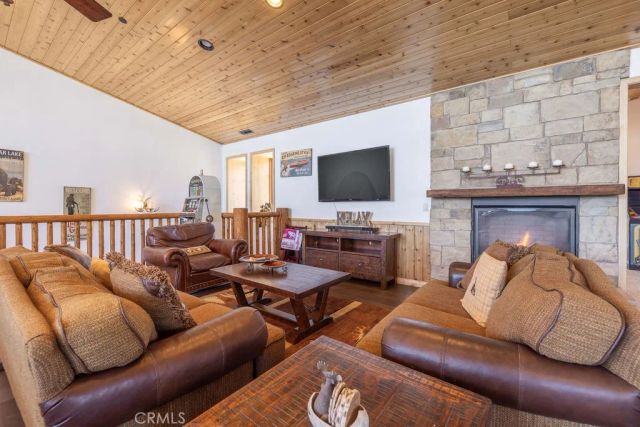 659 Cove Drive, Big Bear Lake, CA 92315