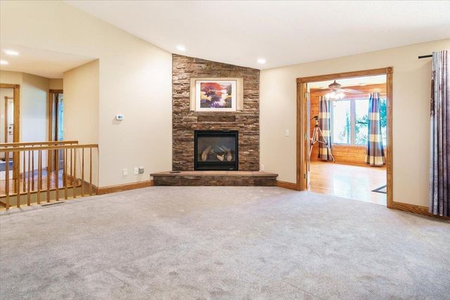 956 160th Lane NE, Ham Lake, MN 55304