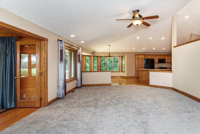 956 160th Lane NE, Ham Lake, MN 55304