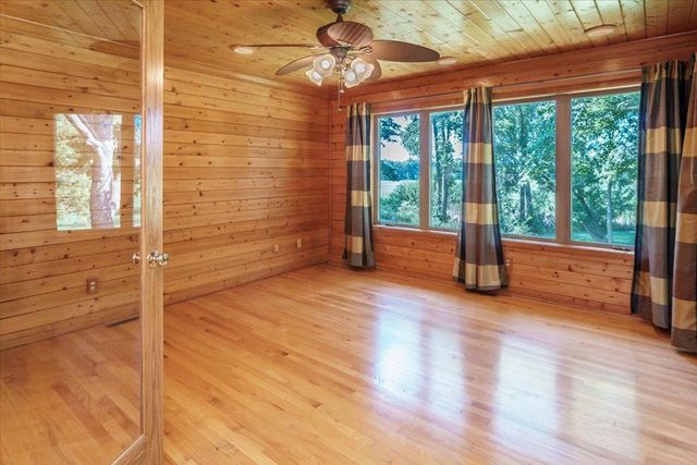 956 160th Lane NE, Ham Lake, MN 55304