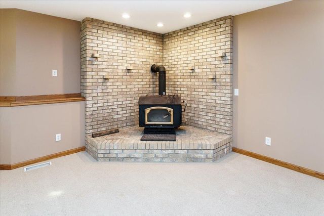 956 160th Lane NE, Ham Lake, MN 55304