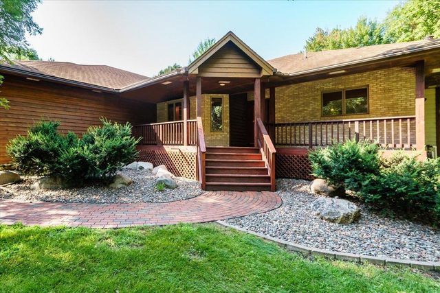 956 160th Lane NE, Ham Lake, MN 55304