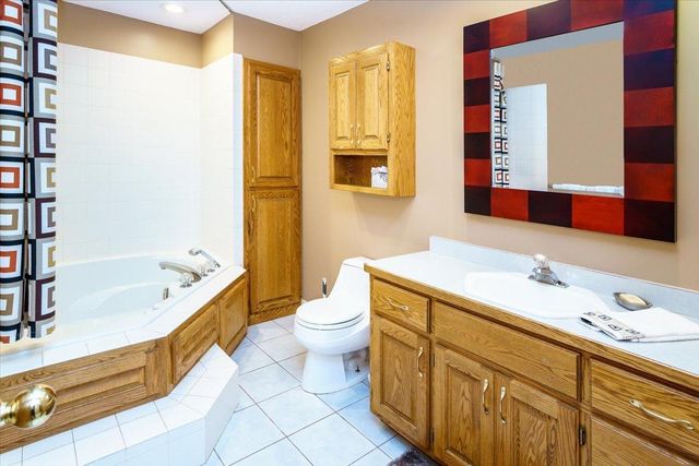 956 160th Lane NE, Ham Lake, MN 55304