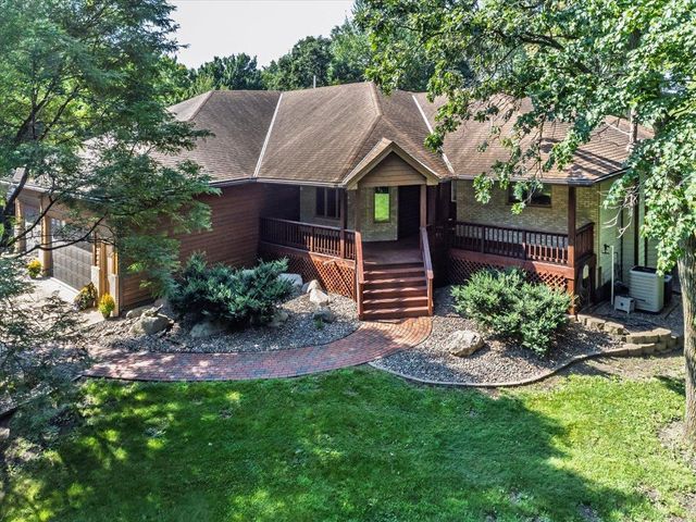 956 160th Lane NE, Ham Lake, MN 55304