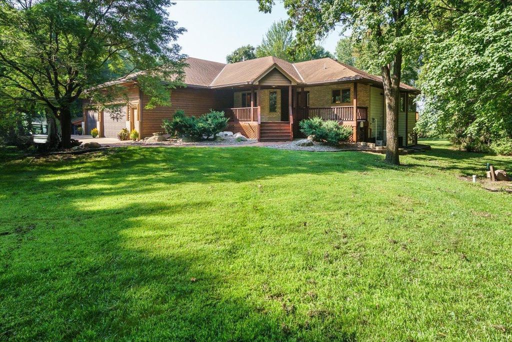 956 160th Lane NE, Ham Lake, MN 55304