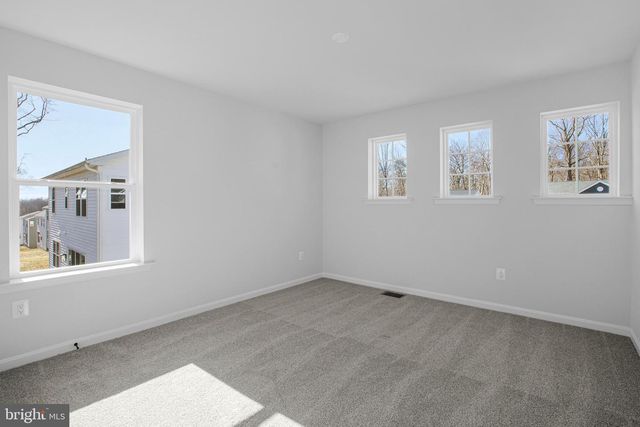 135 CATALPA DR, North East, MD 21901