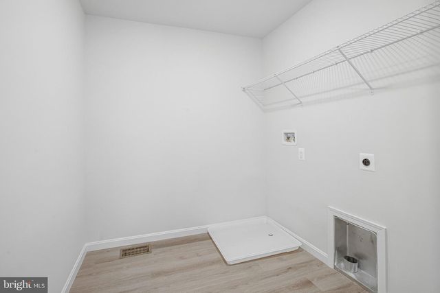 135 CATALPA DR, North East, MD 21901