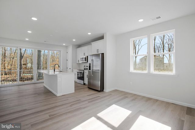 135 CATALPA DR, North East, MD 21901