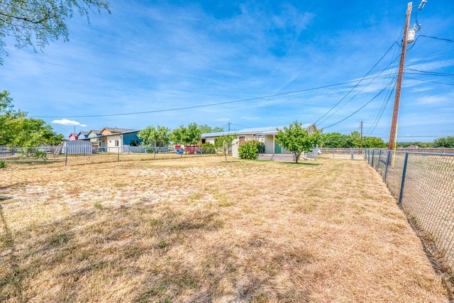 301 S Avenue S, Marble Falls, TX 78654