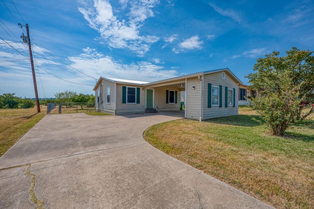 301 S Avenue S, Marble Falls, TX 78654
