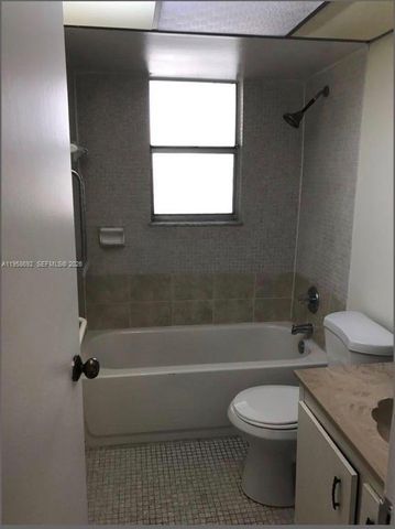 1800 SW 81st Ave 1309, North Lauderdale, FL 33068