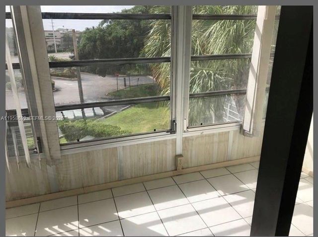 1800 SW 81st Ave 1309, North Lauderdale, FL 33068