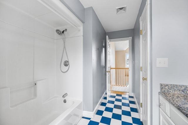 16 Madigan Ln, Ayer, MA 01432