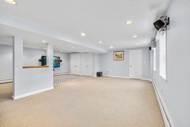 16 Madigan Ln, Ayer, MA 01432