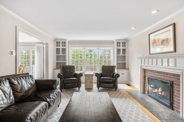 16 Madigan Ln, Ayer, MA 01432