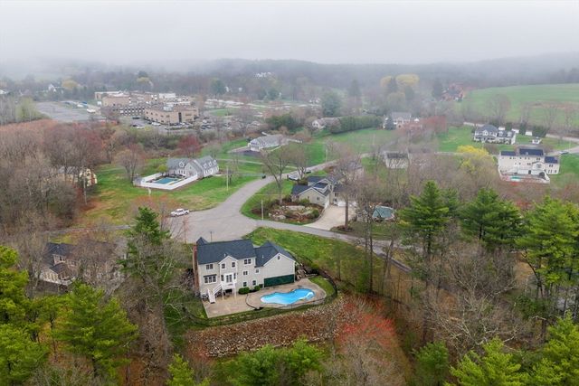 16 Madigan Ln, Ayer, MA 01432