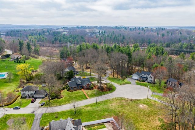 16 Madigan Ln, Ayer, MA 01432