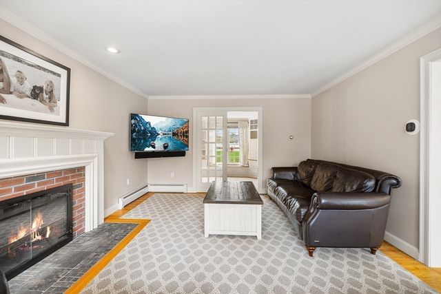 16 Madigan Ln, Ayer, MA 01432