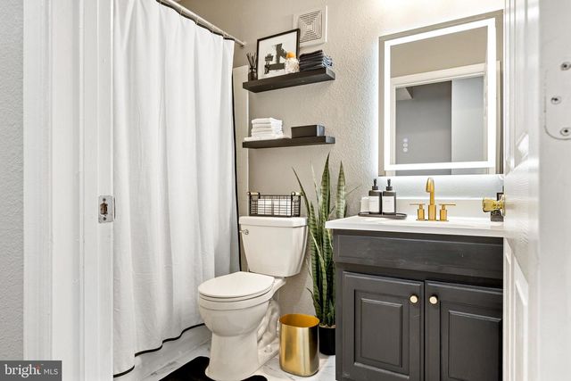 12906 FAIR BRIAR LN, Fairfax, VA 22033