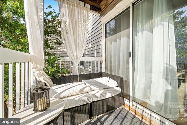 12906 FAIR BRIAR LN, Fairfax, VA 22033