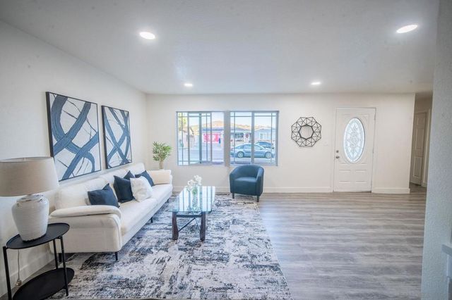 1654 Walbollen St, Spring Valley, CA 91977