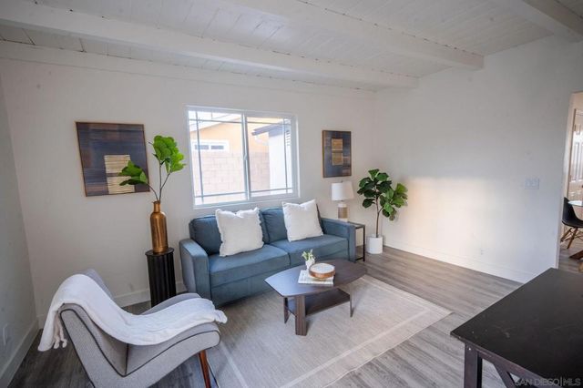 1654 Walbollen St, Spring Valley, CA 91977