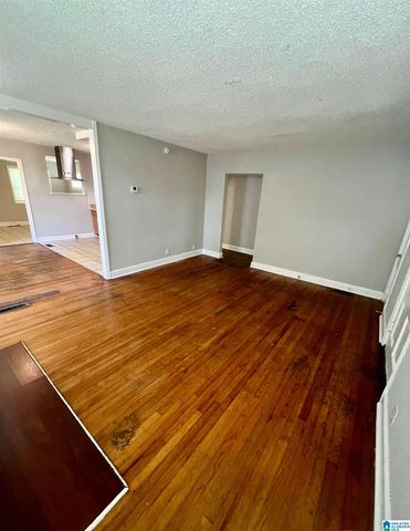 8504 3RD AVENUE N, Birmingham, AL 35206
