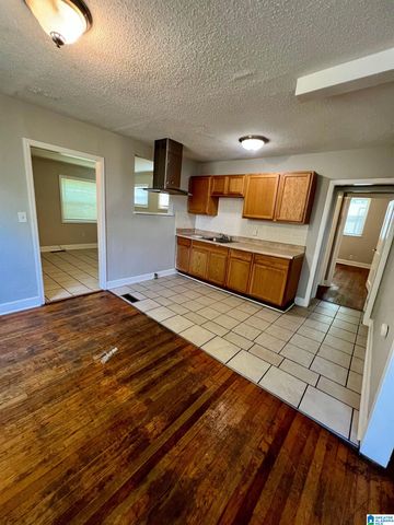 8504 3RD AVENUE N, Birmingham, AL 35206