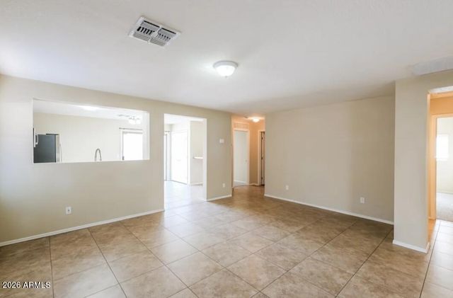 114 E BETH Drive, Phoenix, AZ 85042