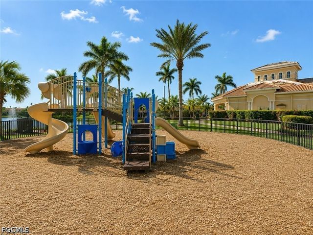 17038 Tremont ST, Fort Myers, FL 33908