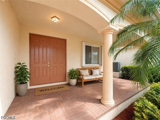 17038 Tremont ST, Fort Myers, FL 33908