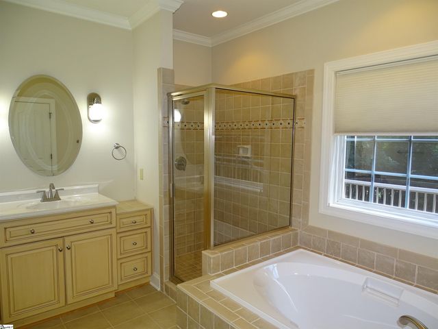 481 Bollweevil Way, Wellford, SC 29385
