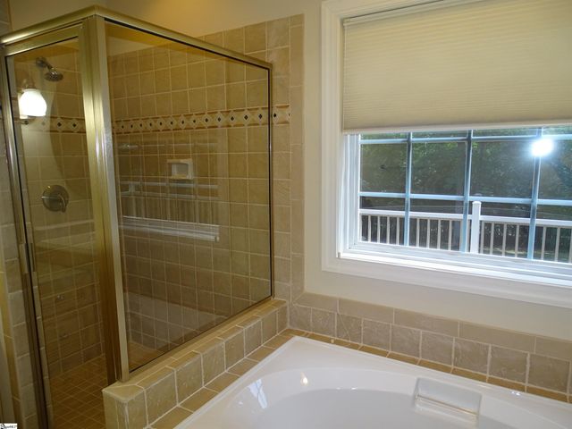 481 Bollweevil Way, Wellford, SC 29385