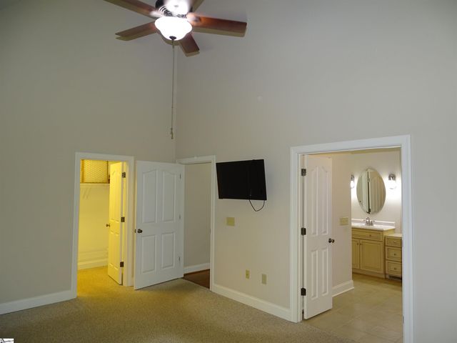 481 Bollweevil Way, Wellford, SC 29385