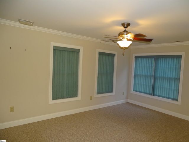 481 Bollweevil Way, Wellford, SC 29385