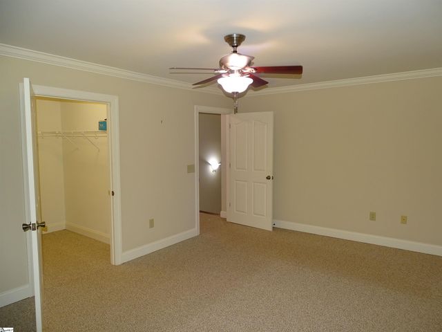481 Bollweevil Way, Wellford, SC 29385