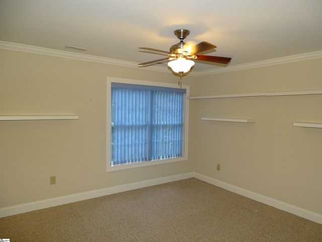 481 Bollweevil Way, Wellford, SC 29385